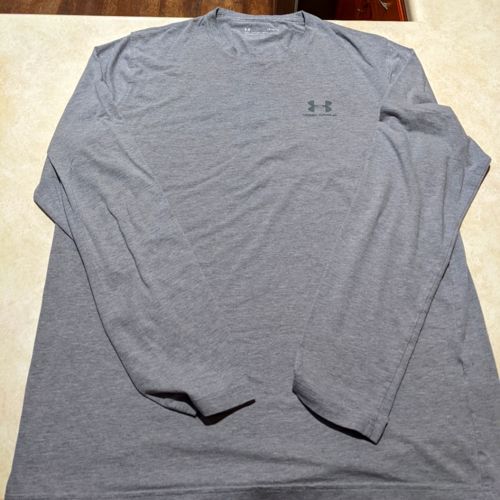 Under Armour Long Sleeve T